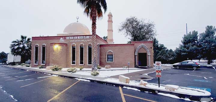 Photo of the front of the Southern New Mexico Islamic Center in Las Cruces, NM taken from the parking lot